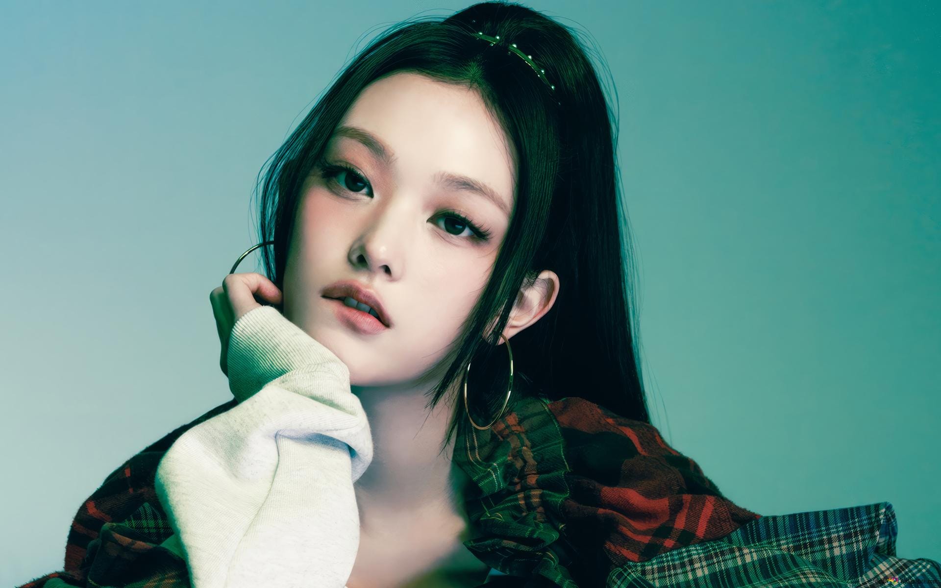 NewJeans Haerin Beauty & Style Guide: Makeup, Poses & Dior Fashion Moments NewJeans Haerin Beauty & Style Guide: Makeup, Poses & Dior Fashion Moments